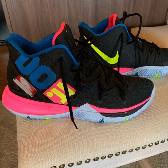 kyrie 5 just do it footlocker